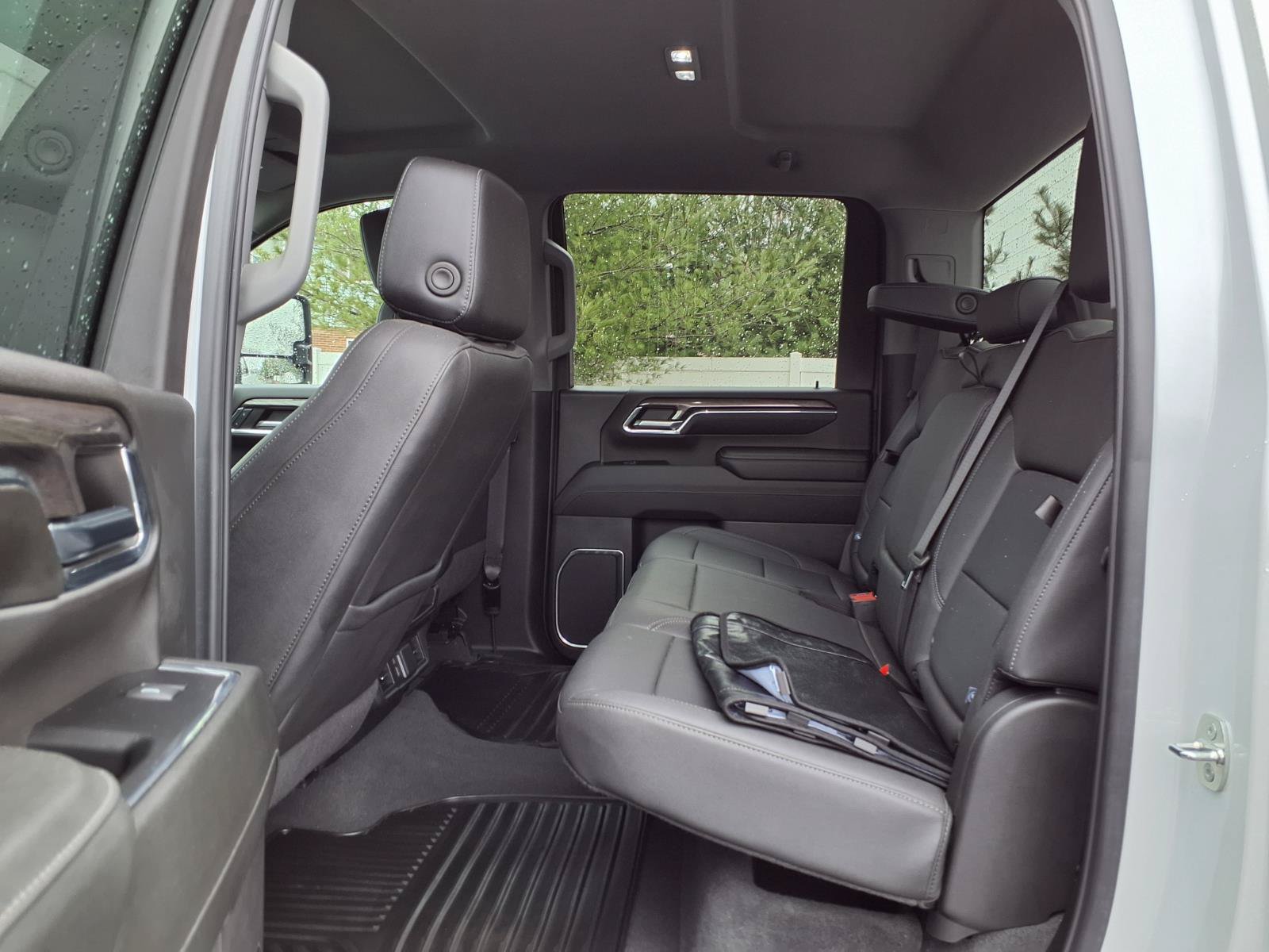 Used 2024 Chevrolet Silverado 3500 LTZ AWD/4WD image 22