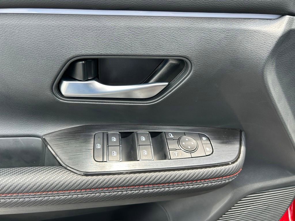 New 2026 Nissan Kicks SR FWD image 11
