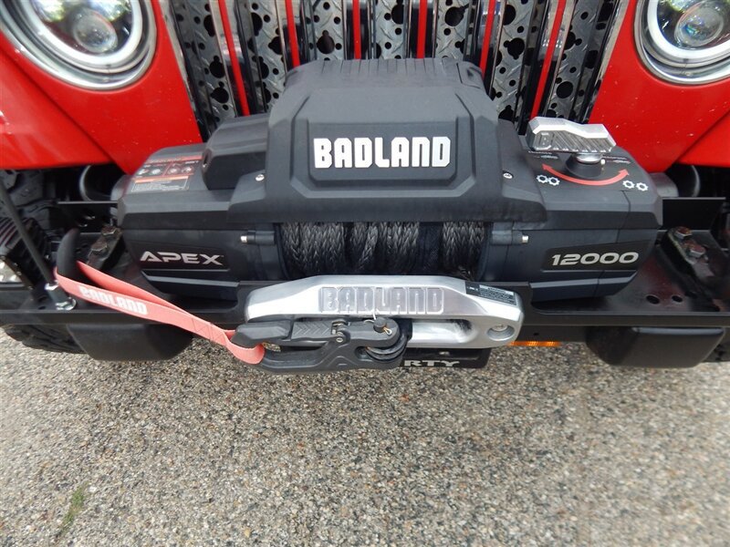 Used 2004 Jeep Wrangler X AWD/4WD image 16