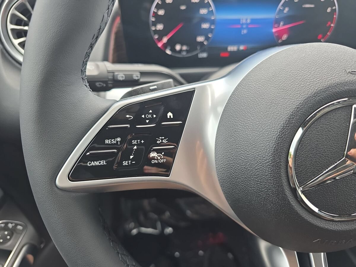 New 2026 Mercedes-Benz GLB 250 image 17