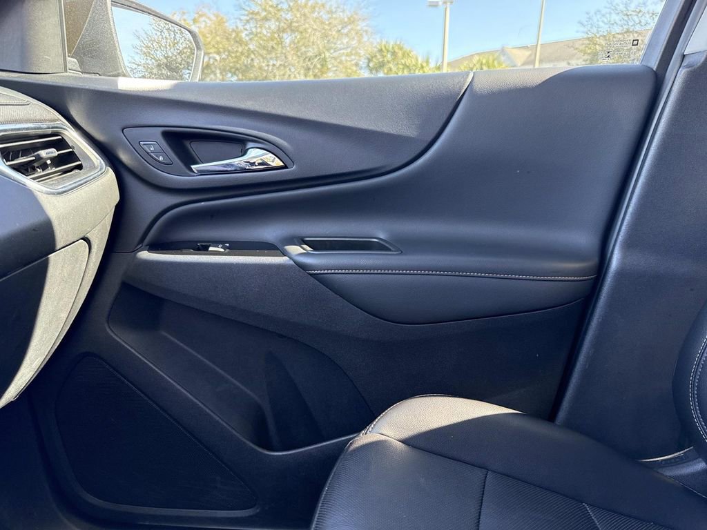 Used 2023 Chevrolet Equinox Premier image 30