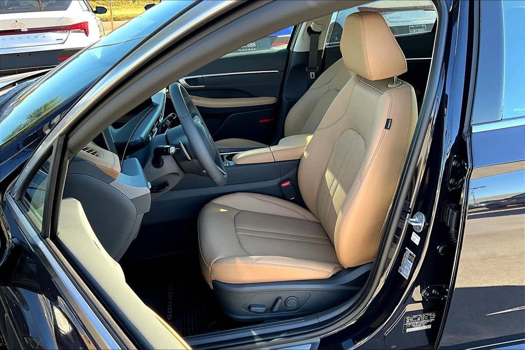 New 2025 Hyundai Sonata Limited image 33