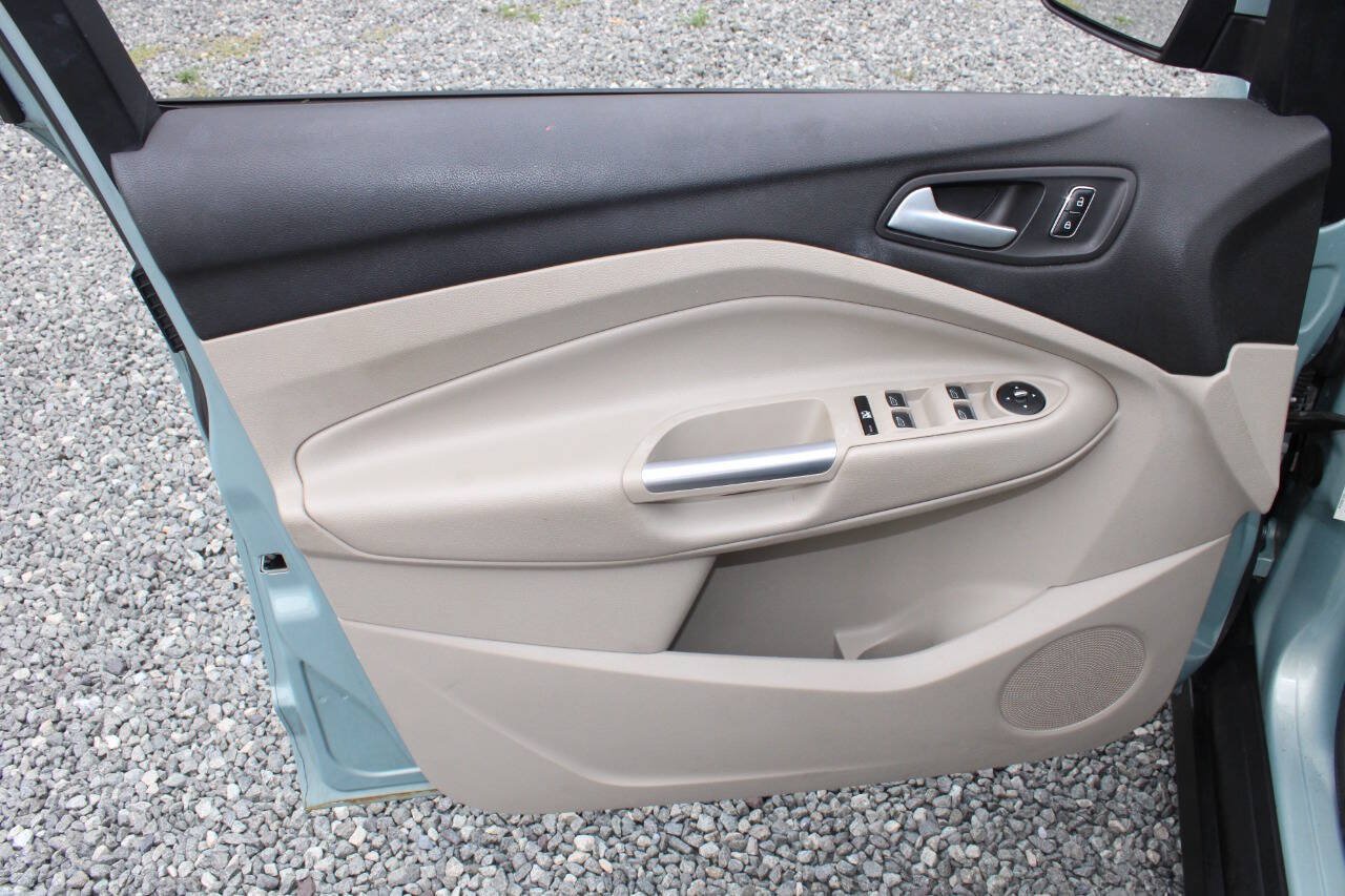 Used 2013 Ford C-MAX SE FWD image 19