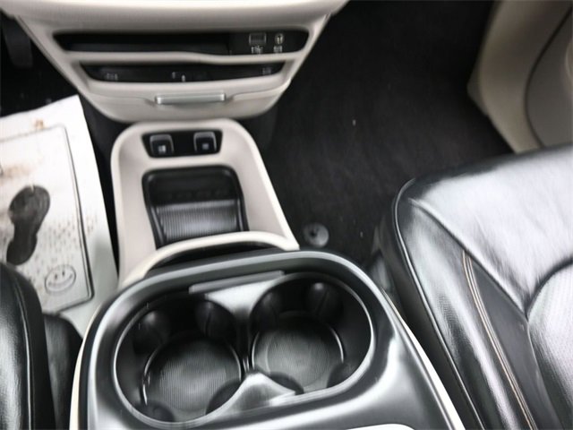 Used 2018 Chrysler Pacifica Touring-L Plus w/ Tire & Wheel Group image 11