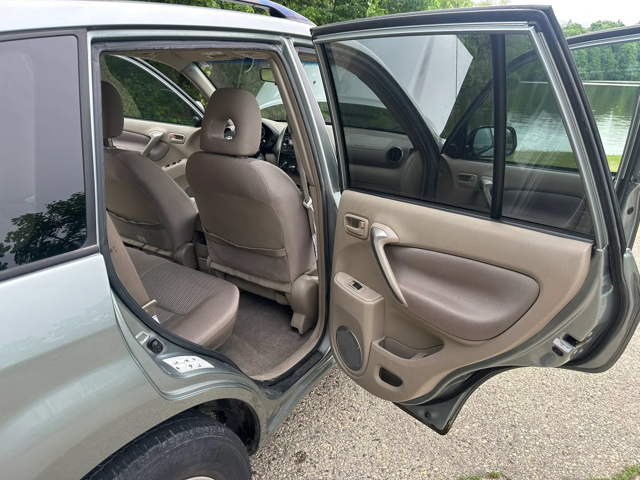 Used 2005 Toyota RAV4 4WD image 12