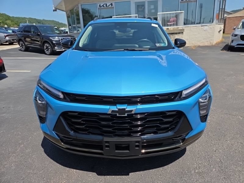 Used 2025 Chevrolet Trax ACTIV w/ Driver Confidence Package FWD video 2