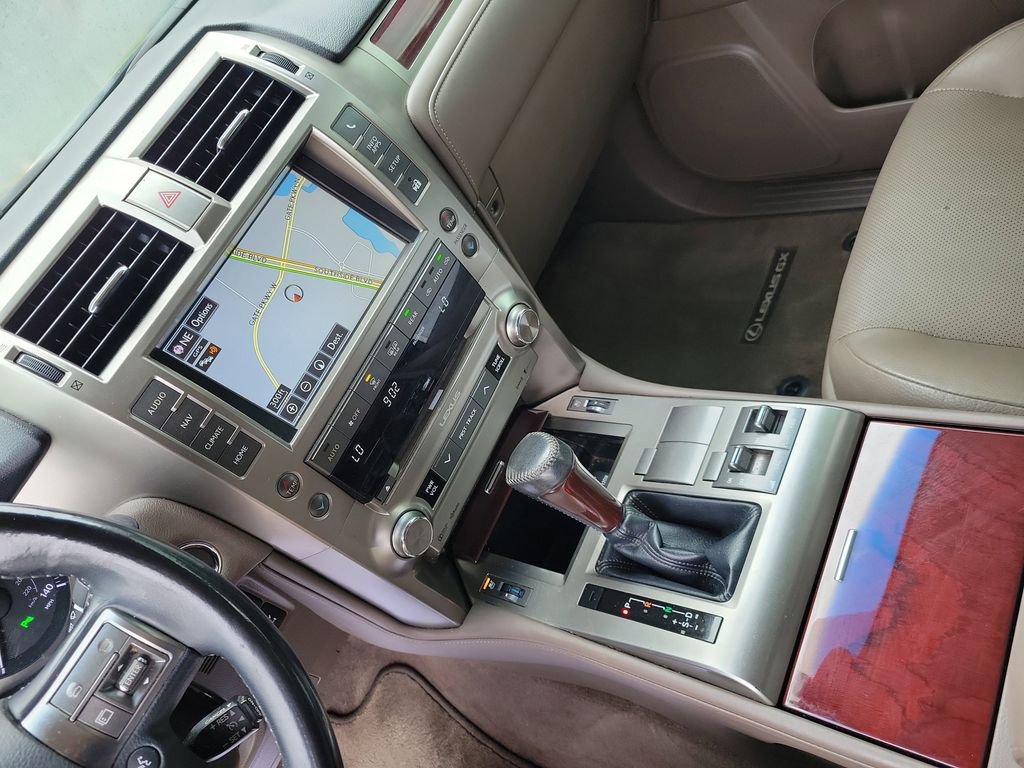 Used 2018 Lexus GX 460 Premium w/ Premium Package AWD/4WD image 36