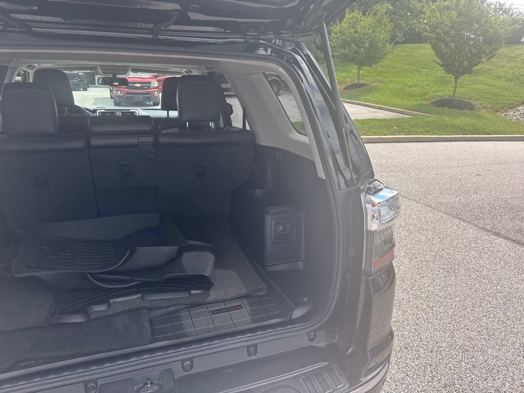 Used 2017 Toyota 4Runner Limited AWD/4WD image 8