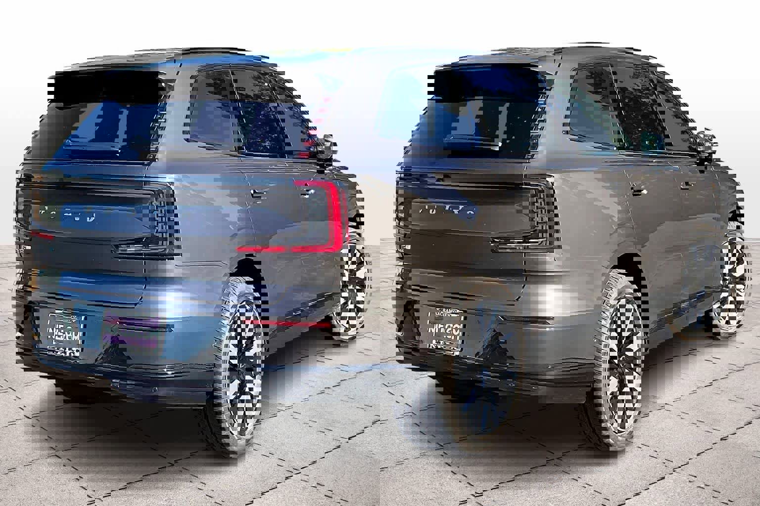 New 2025 Volvo EX90 Ultra w/ Protection Package Premier image 4