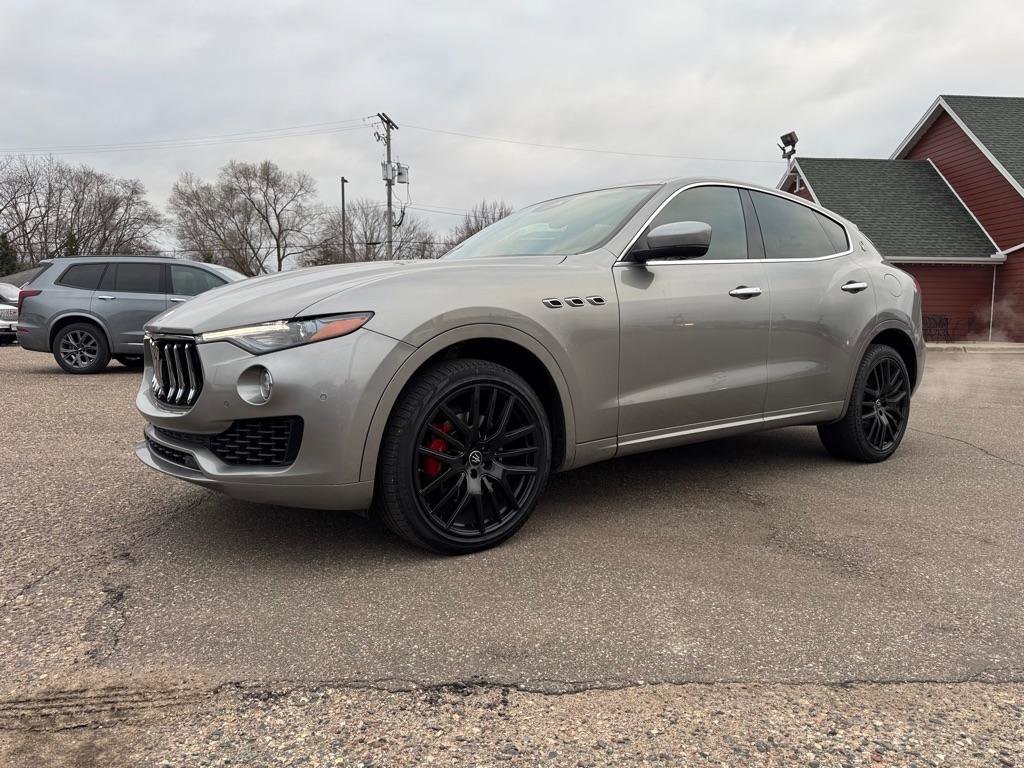 Used 2019 Maserati Levante image 10