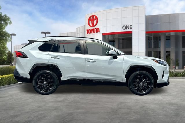 Certified 2024 Toyota RAV4 SE AWD/4WD image 3
