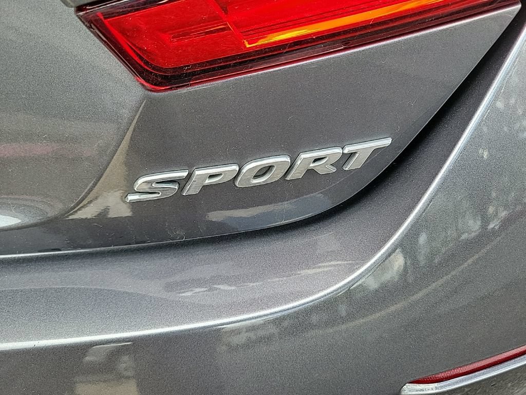 Used 2018 Honda Accord Sport image 10