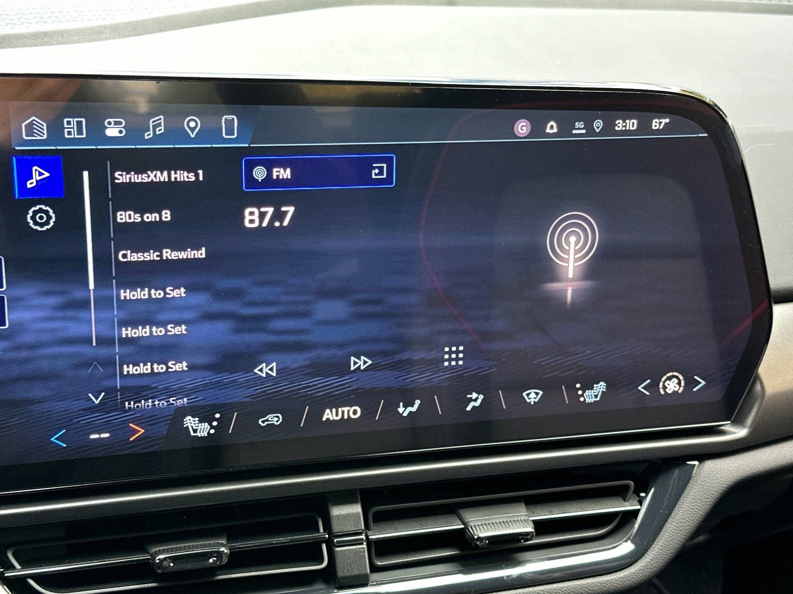 Used 2026 Chevrolet Equinox EV RS image 18