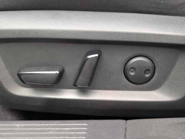 Used 2023 Nissan Rogue SV FWD image 16