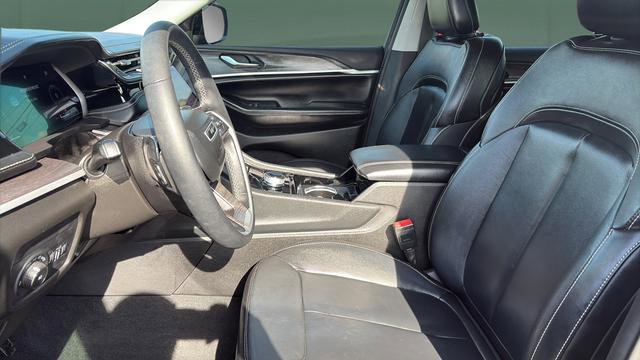 Used 2022 Jeep Grand Cherokee L Limited image 17