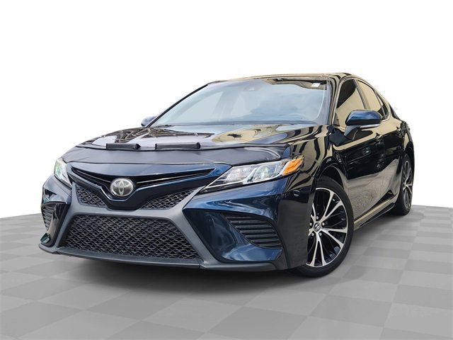 Used 2018 Toyota Camry L image 1