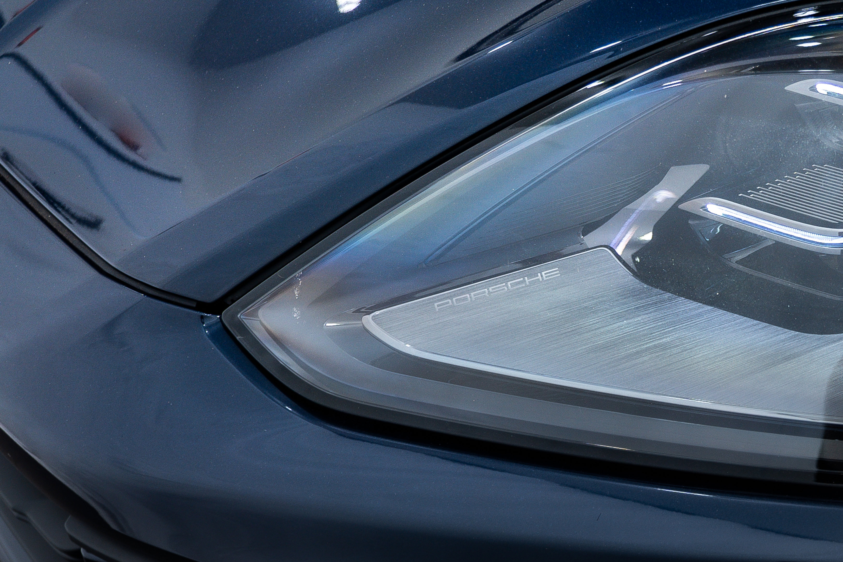 Certified 2025 Porsche Cayenne image 27