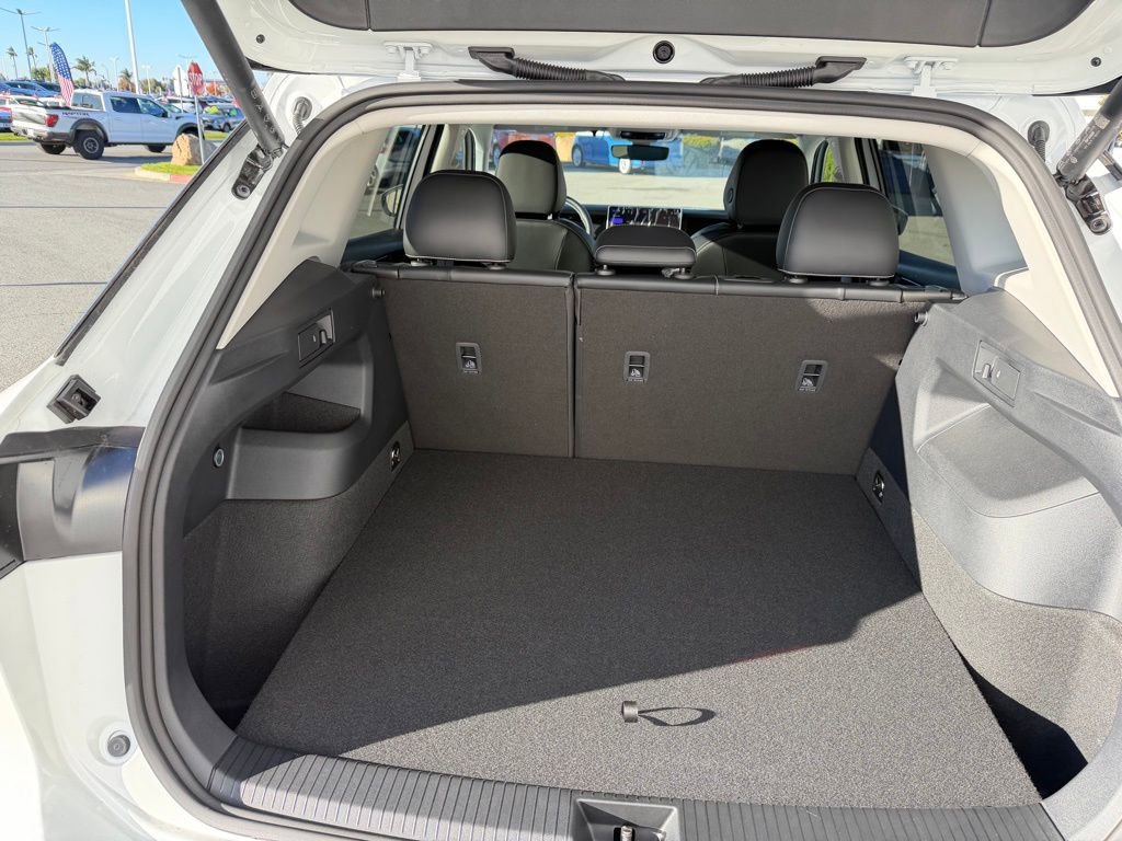 New 2026 Volkswagen Tiguan SE image 28