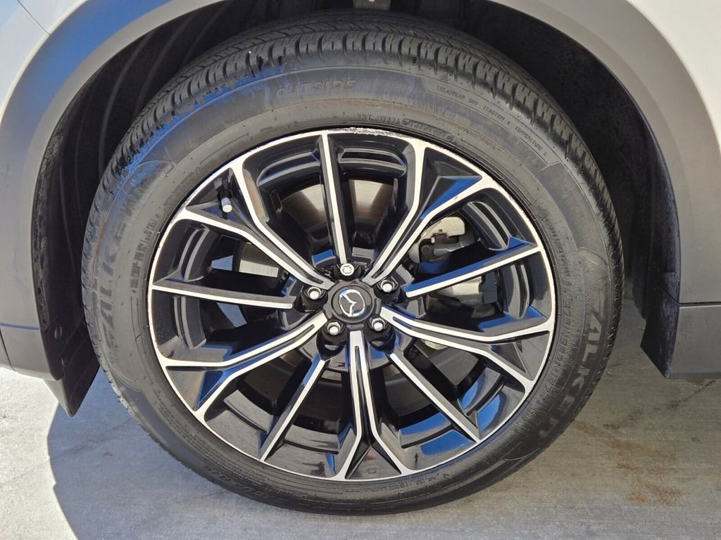 Used 2025 MAZDA CX-70 Plug-In Hybrid w/ Premium Pkg image 11