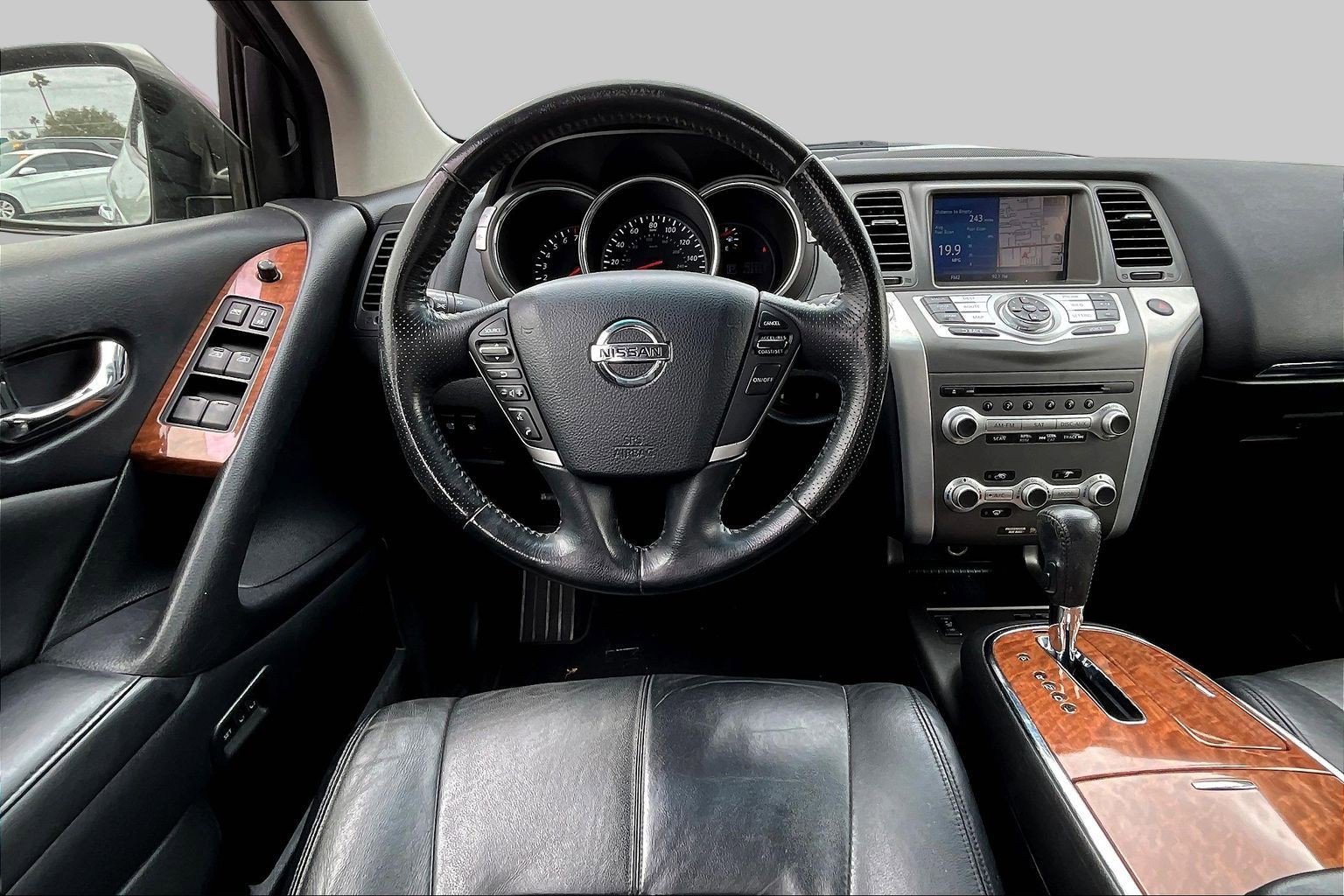 Used 2013 Nissan Murano LE w/ Platinum Pkg image 3