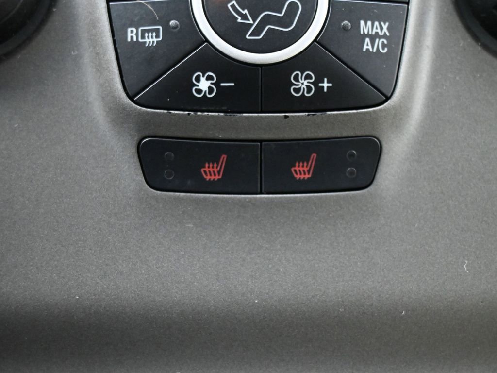 Used 2018 Ford Taurus SEL image 10