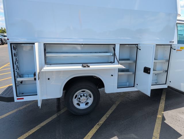 New 2026 Chevrolet Express 3500 w/ Power Convenience Package RWD image 30