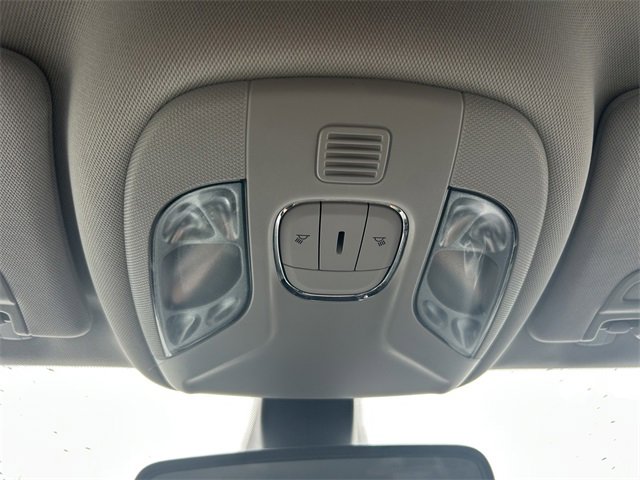 Used 2019 Jeep Compass Latitude w/ Cold Weather Group image 29