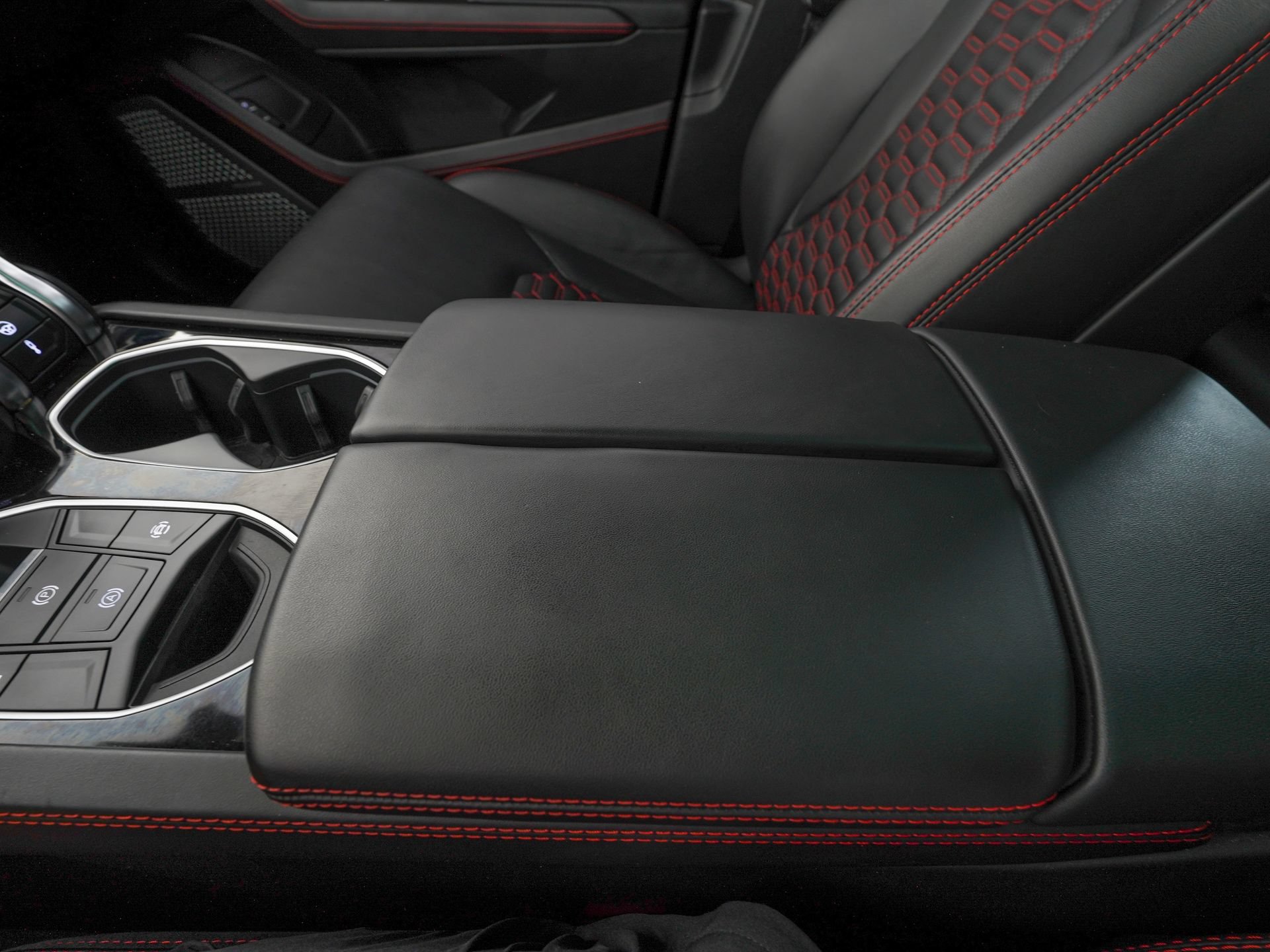 Used 2021 Lamborghini Urus AWD/4WD image 27