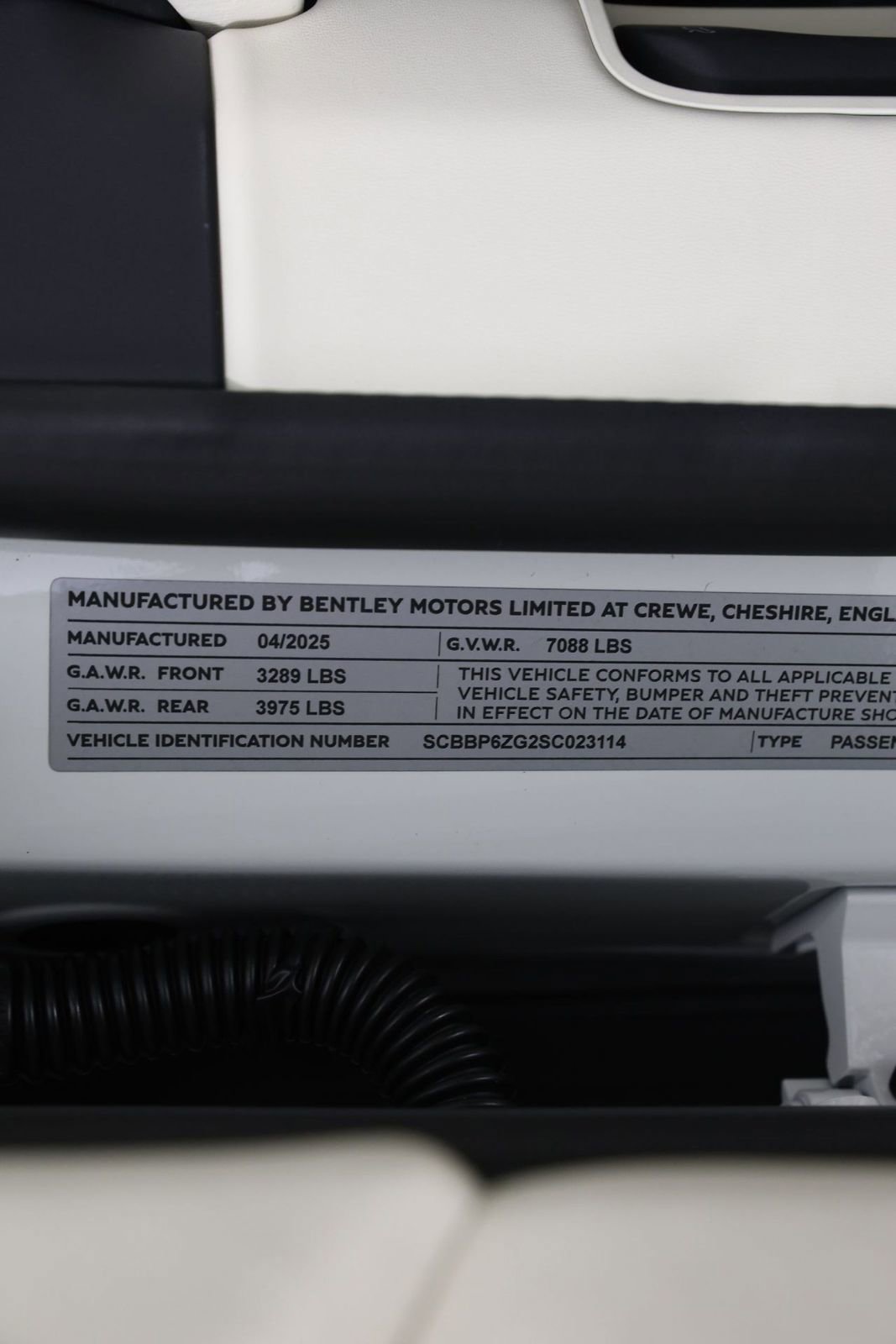 New 2025 Bentley Flying Spur Plug-In Hybrid image 37