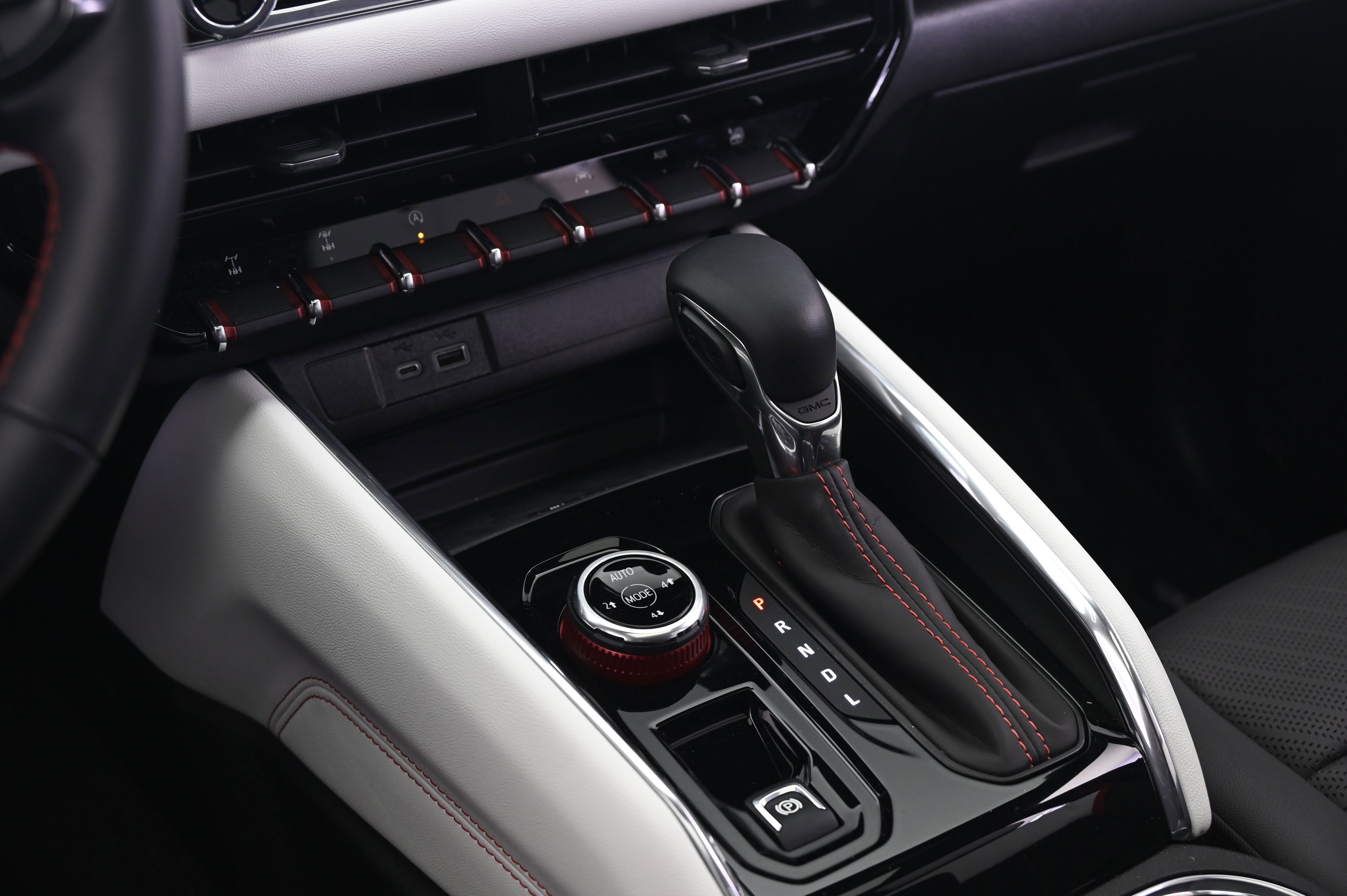 Used 2026 GMC Canyon AT4X image 33