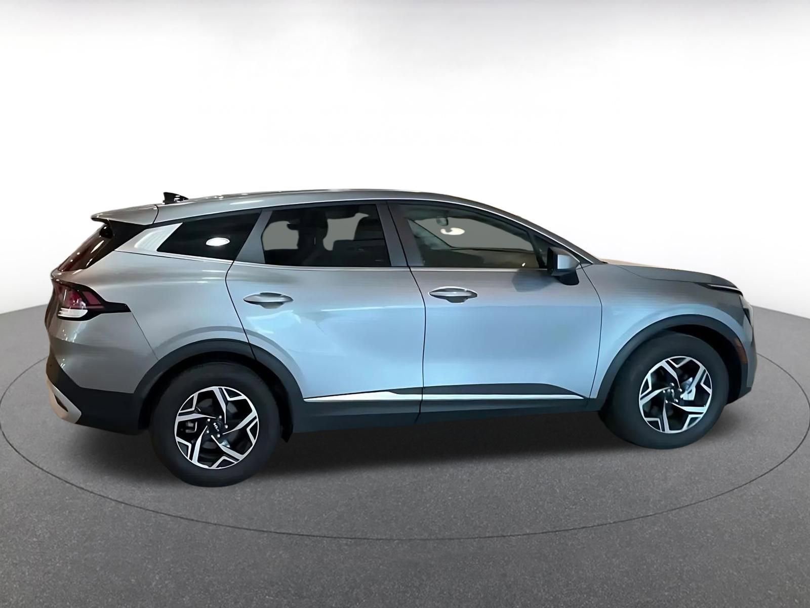 Used 2024 Kia Sportage LX FWD image 16