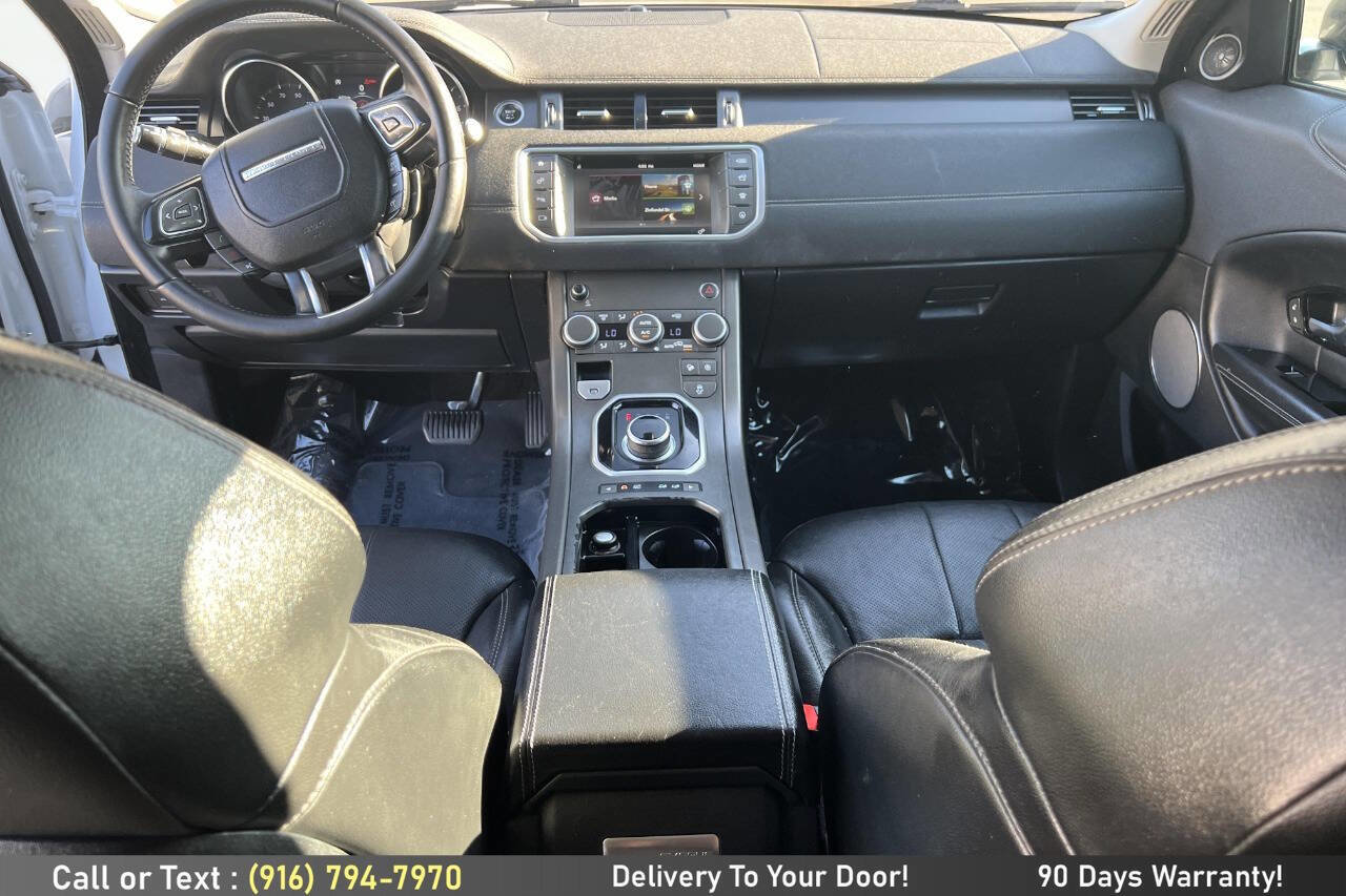 Used 2018 Land Rover Range Rover Evoque SE Premium image 15