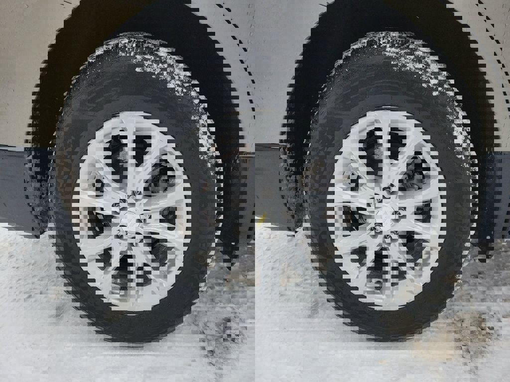 Used 2018 Chevrolet Equinox LT image 5