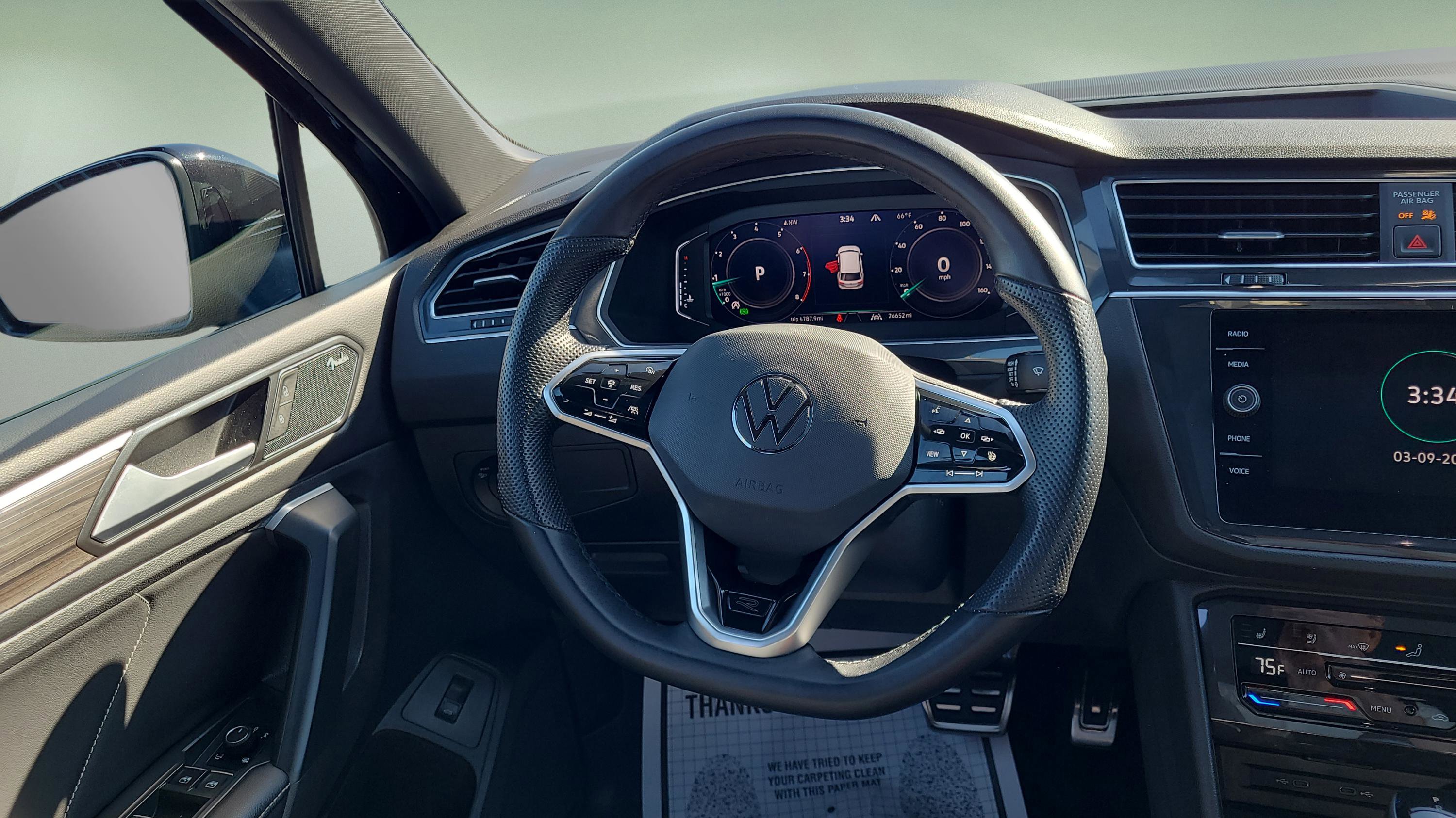 Used 2024 Volkswagen Tiguan SEL R-Line image 12