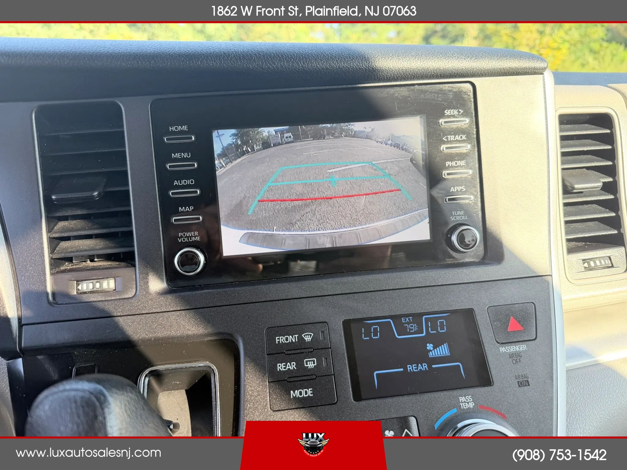 Used 2020 Toyota Sienna L FWD image 15