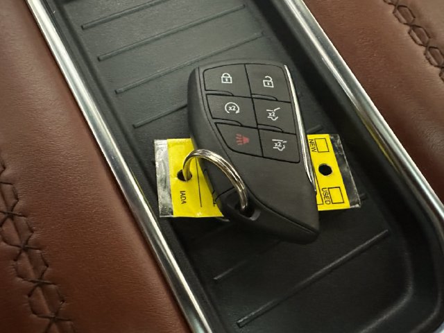 Used 2024 GMC Yukon XL Denali Ultimate AWD/4WD image 19