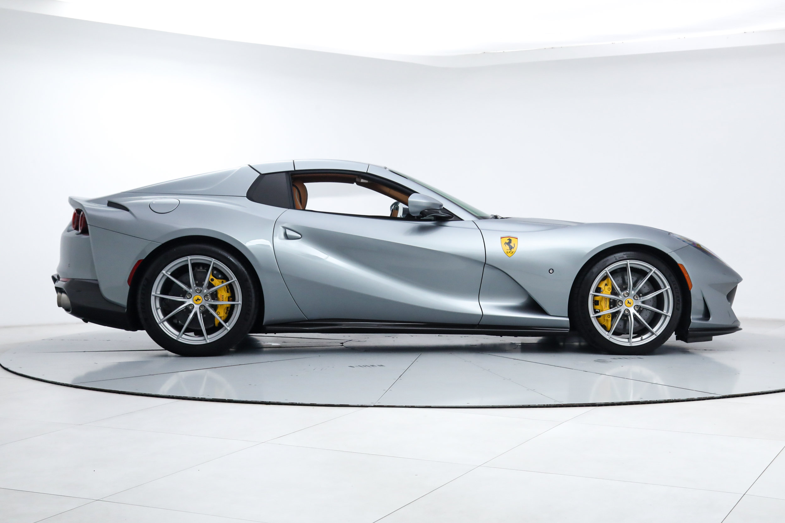 Certified 2023 Ferrari 812 GTS RWD image 11