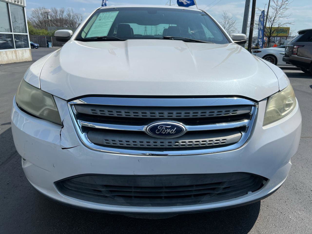 Used 2011 Ford Taurus SEL image 9