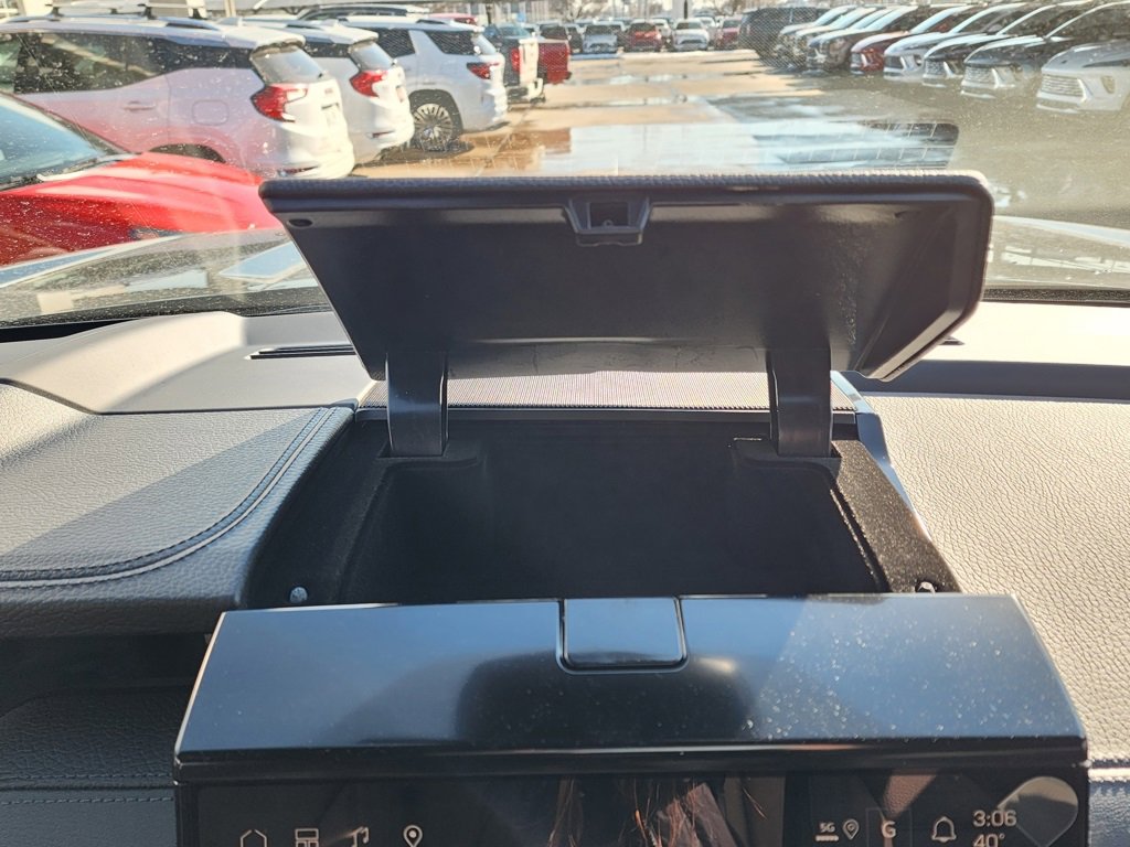 New 2026 GMC Yukon Denali w/ Sun & Power Step Package image 32