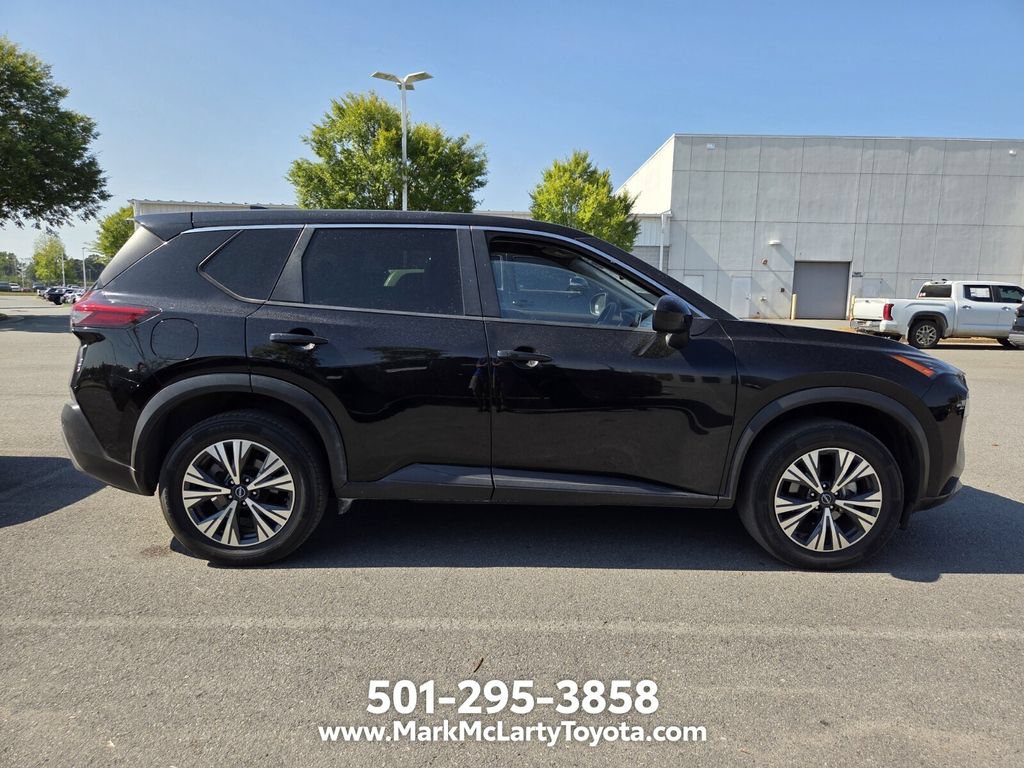Used 2023 Nissan Rogue SV FWD image 4