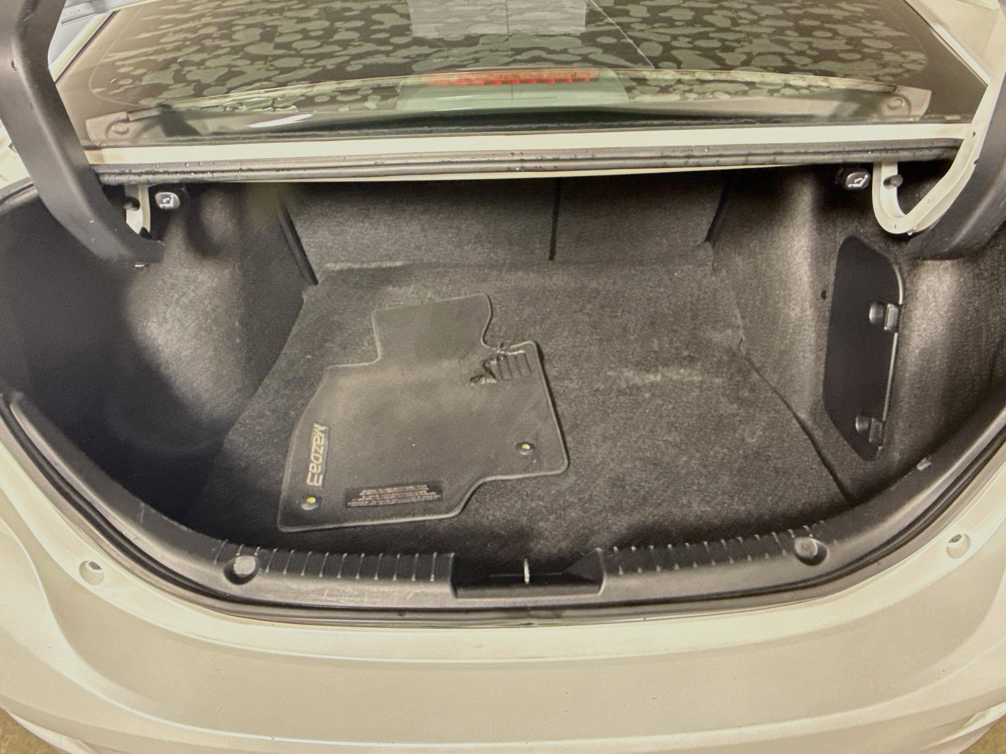 Used 2018 MAZDA MAZDA3 Touring FWD image 32