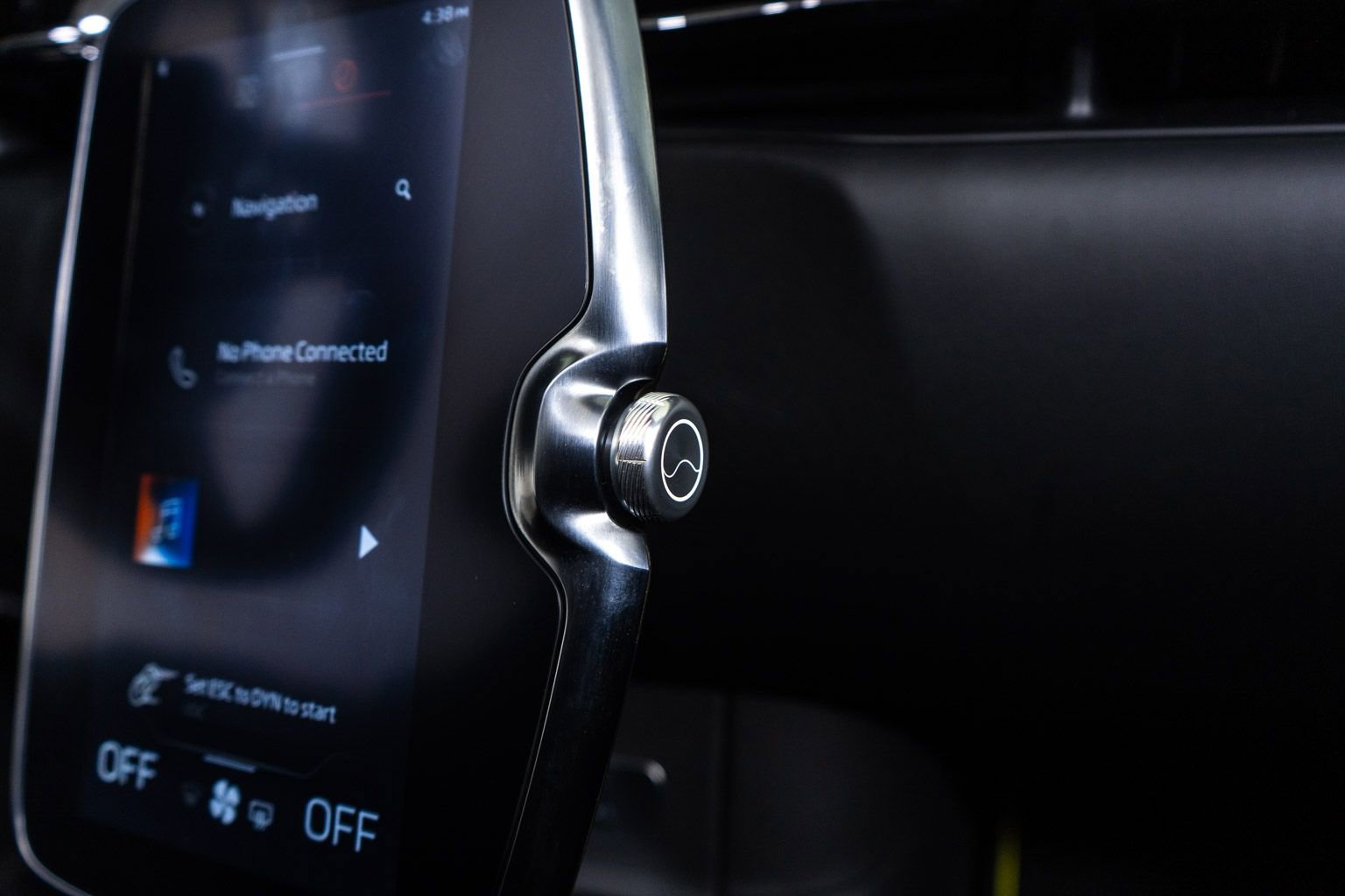 Used 2025 McLaren Artura Spider image 37