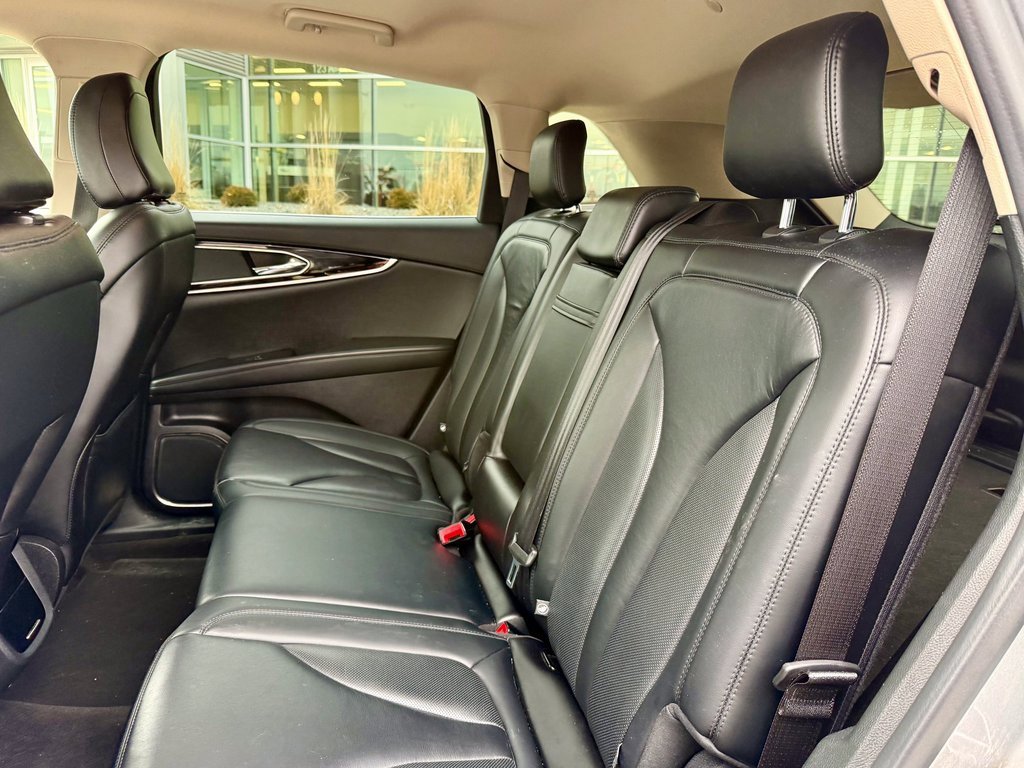 Used 2021 Lincoln Nautilus FWD w/ Equipment Group 101A image 10