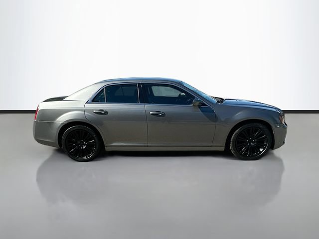 Used 2012 Chrysler 300 S RWD image 5