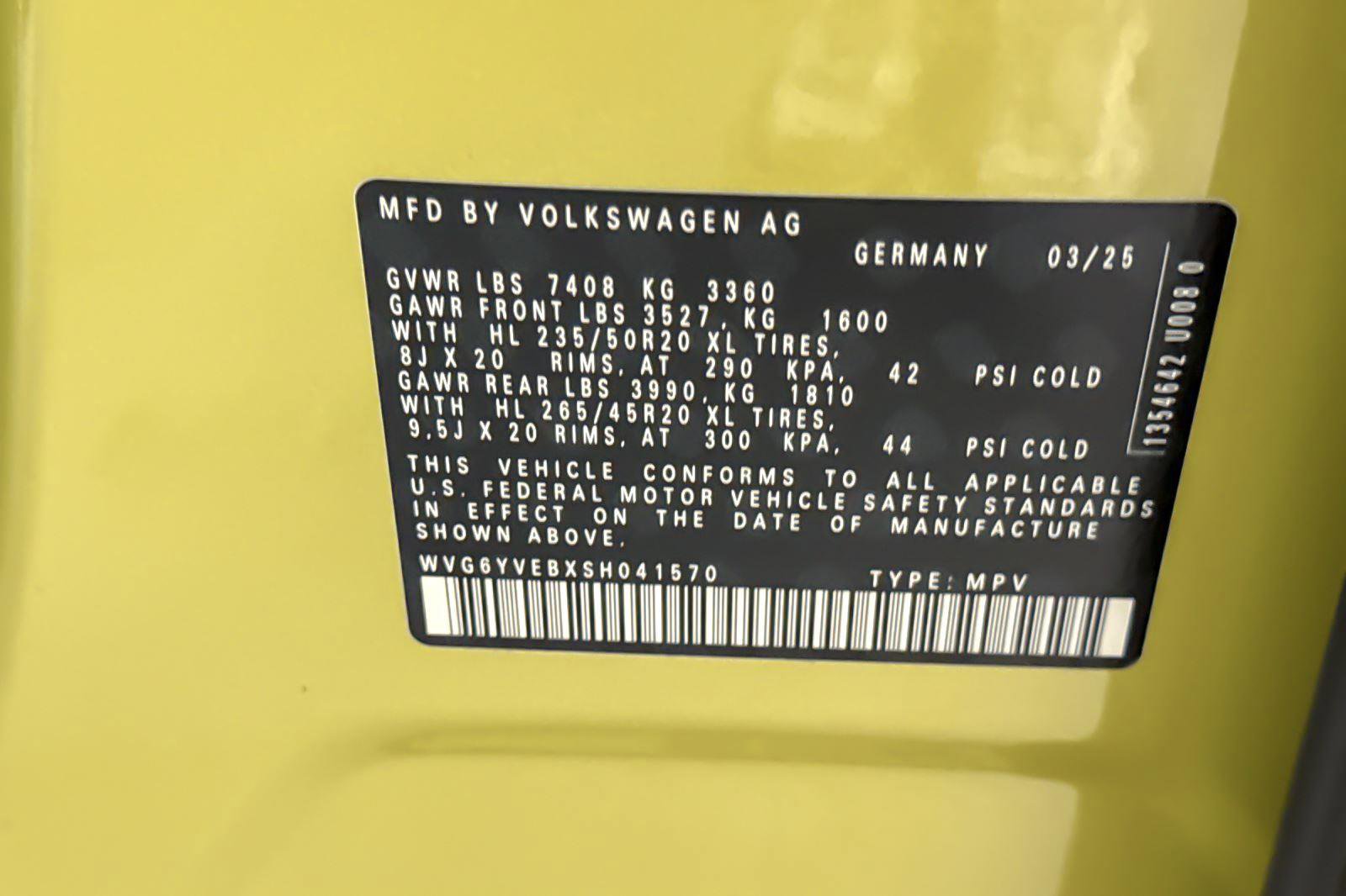 New 2025 Volkswagen ID. Buzz 1st Edition image 29