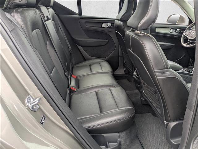 Used 2021 Volvo XC40 T5 Inscription image 19