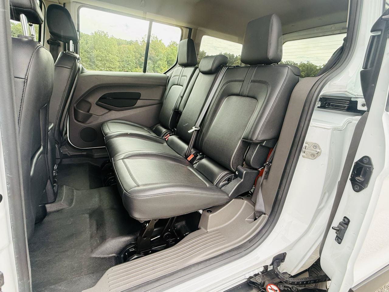 Used 2022 Ford Transit Connect XL FWD image 19