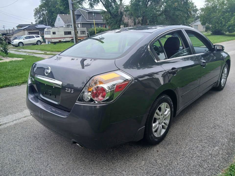 Used 2011 Nissan Altima 2.5 S w/ 2.5S Premium Audio Pkg FWD image 6