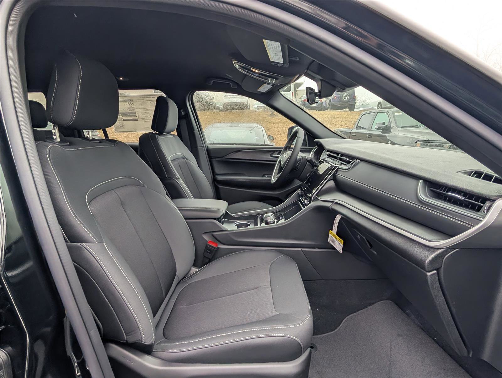 New 2026 Jeep Grand Cherokee Laredo image 6