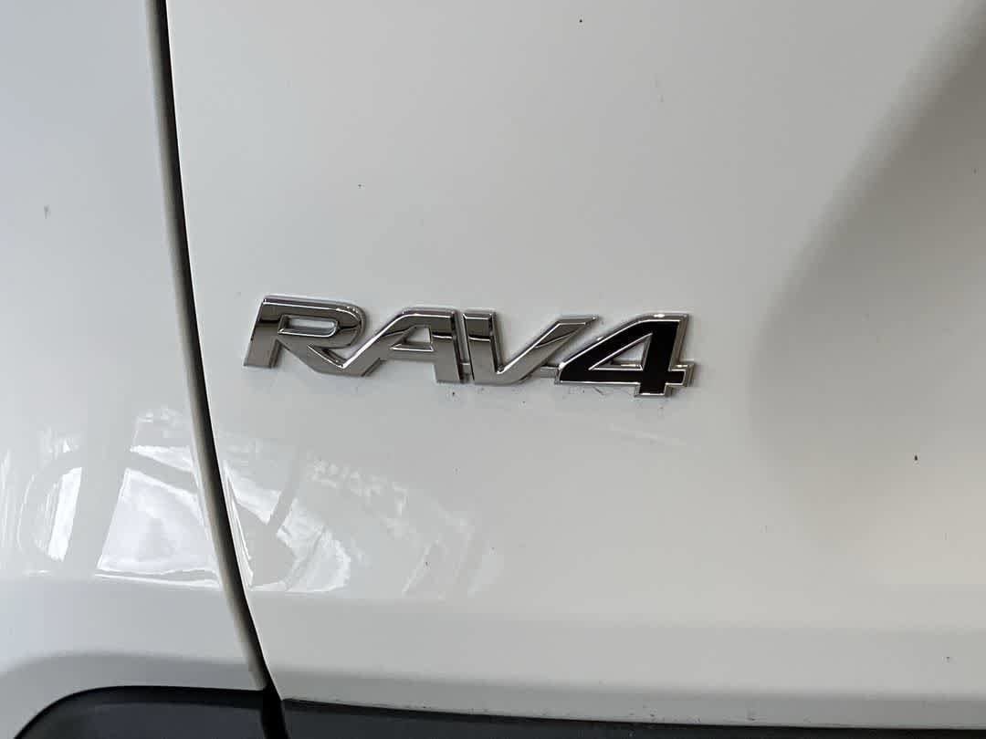 Certified 2025 Toyota RAV4 XLE AWD/4WD image 11